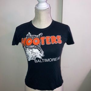 Vintage Hooters tshirt